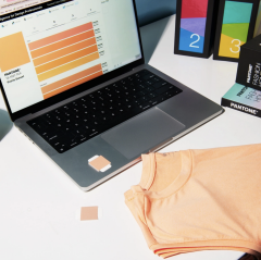 TCX PANTONE – PANTONE TCX-COTTON CHIP SET + 175 ADET İLAVE RENKLERLE BİRLİKTE